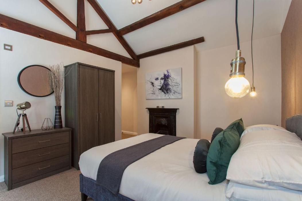 Stonehill House - Housity