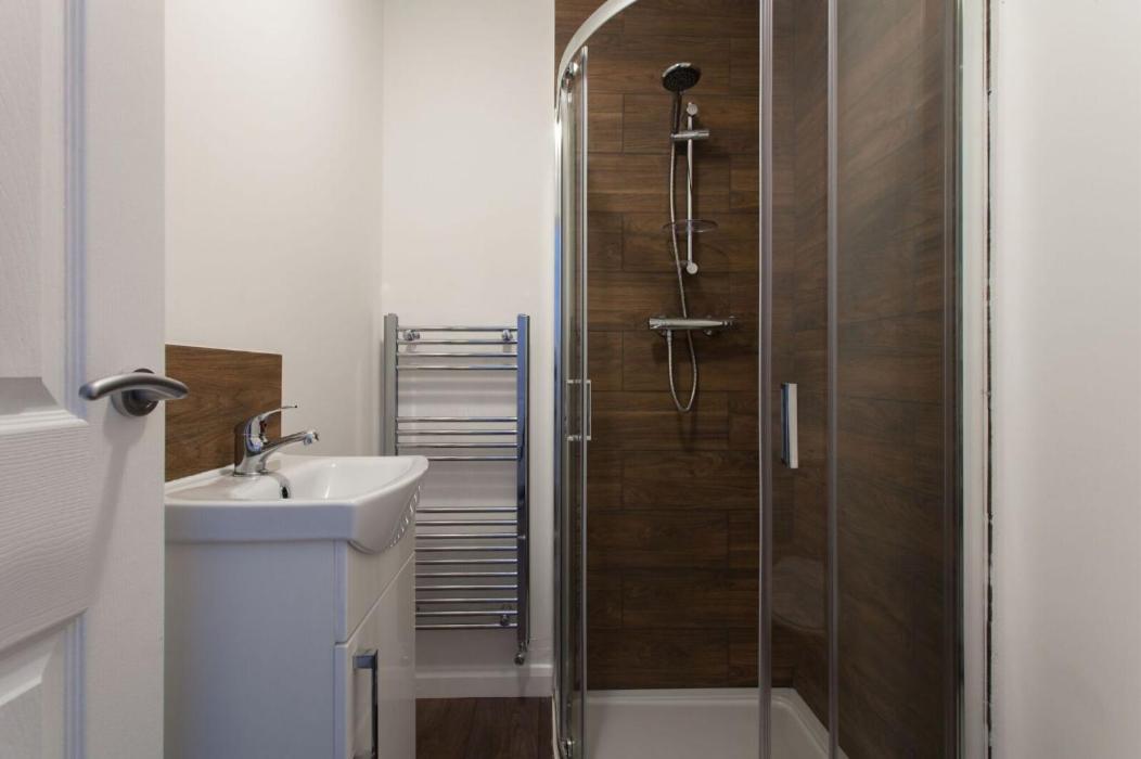 Stonehill House - Housity