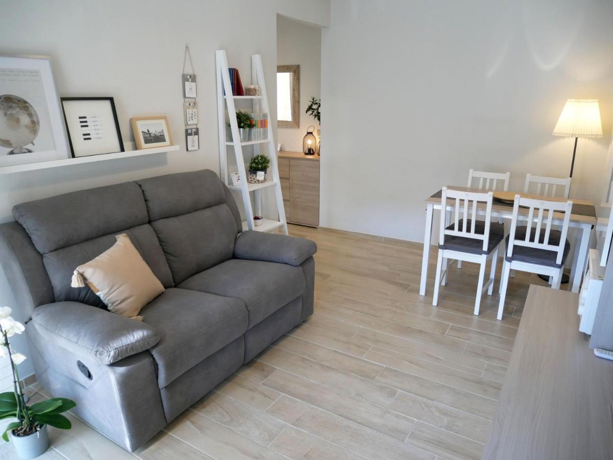 Flat 61 - Housity