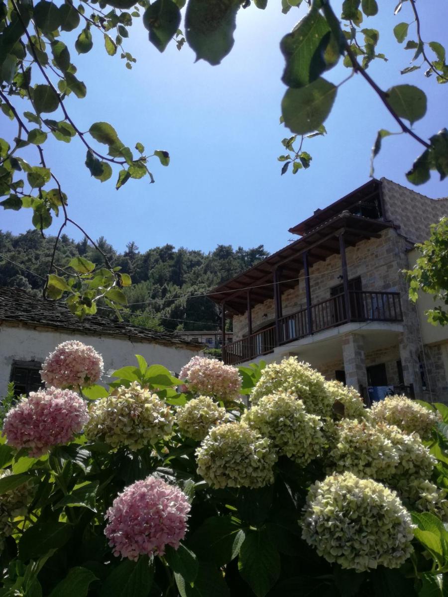 Venetia's Stone House - Housity
