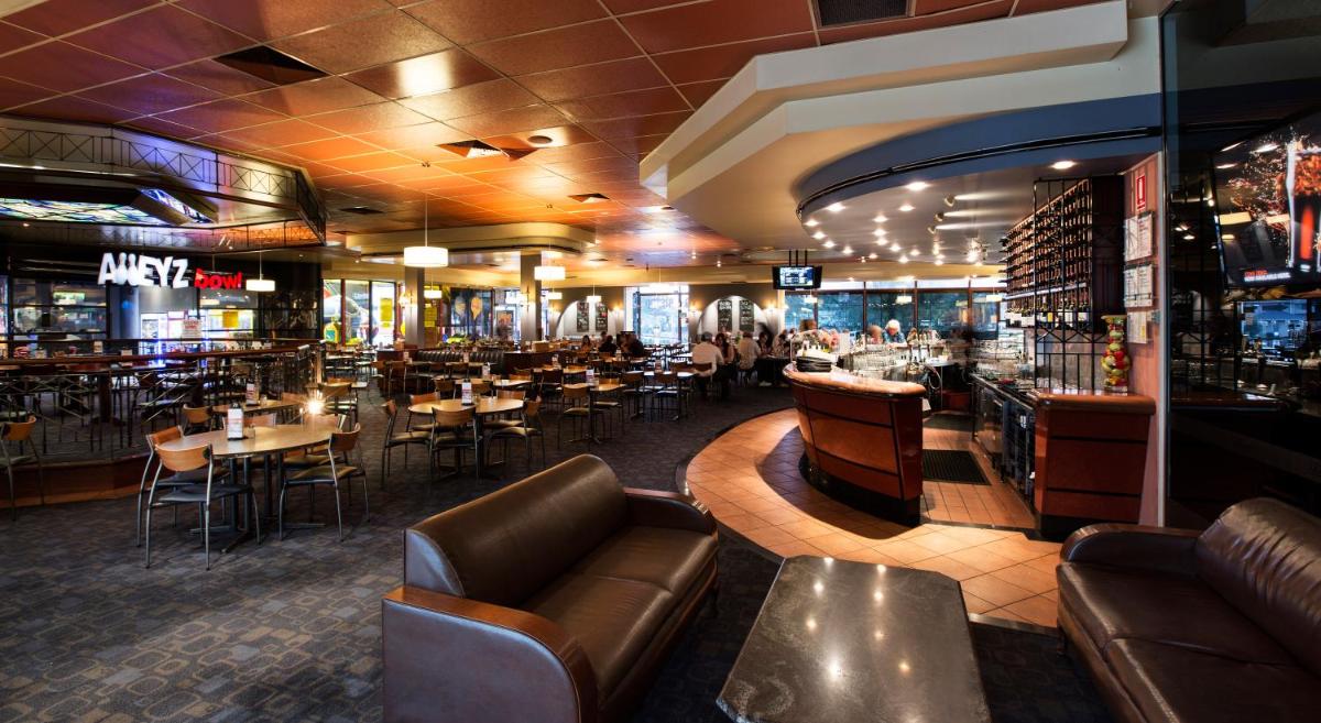 Nightcap at Matthew Flinders Hotel - Housity