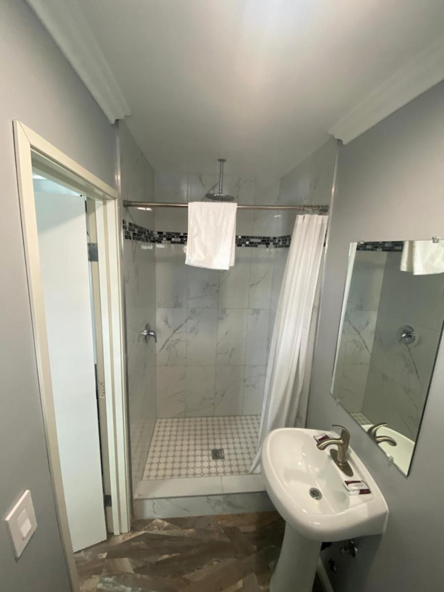 La Perla motel - Housity