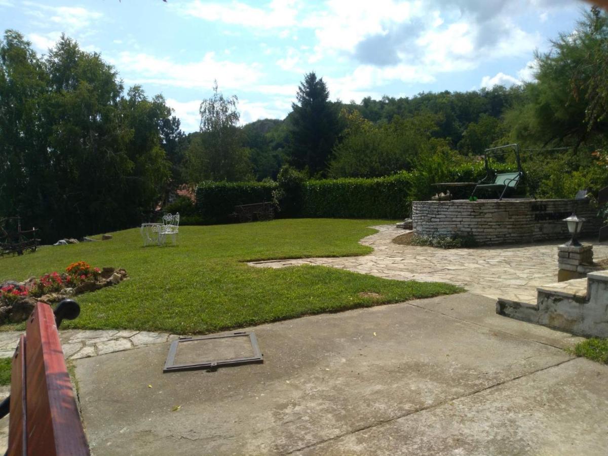 Villa Kornelija - Housity