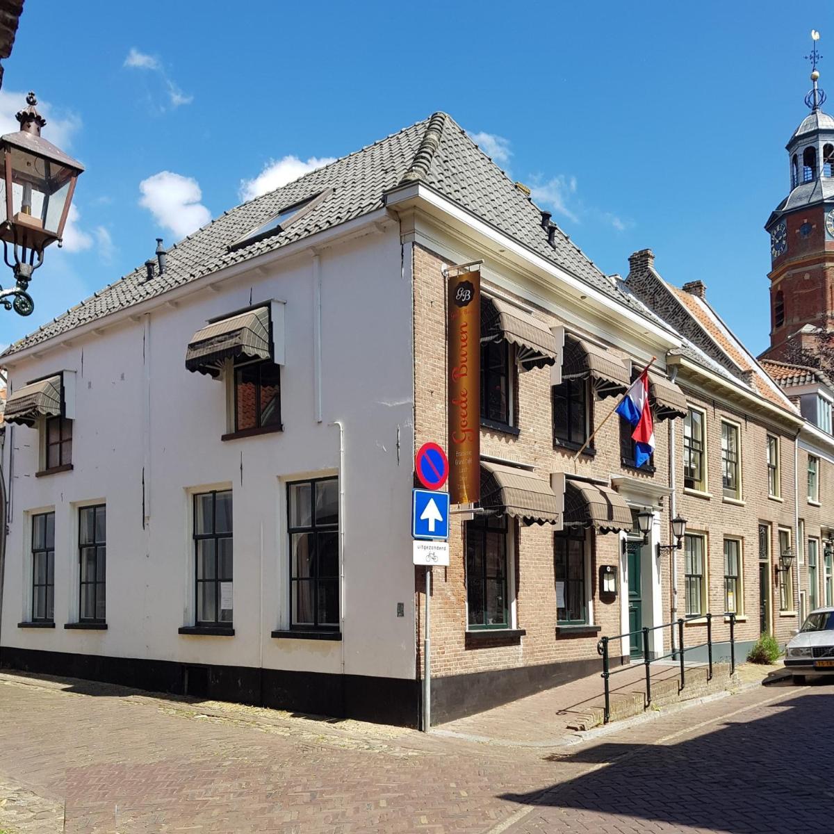 Hotel Buren - Housity