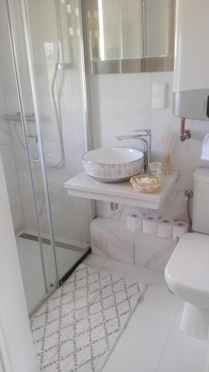 Domek z widokiem - Housity