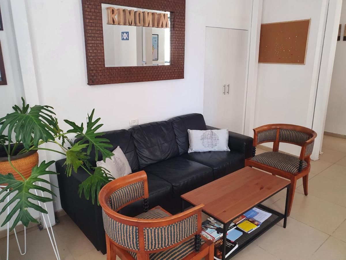 BE ME Hotels and Hostels HAIFA ART - Housity