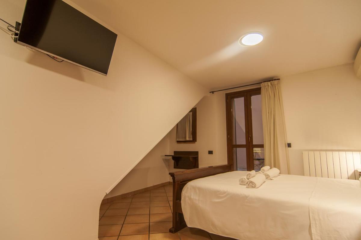 Umbrian Concierge - Alla Rocca - Housity
