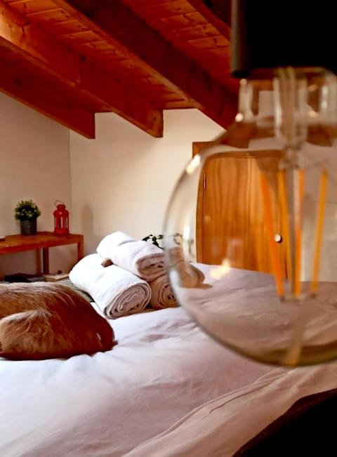 Homestay Attic Private Bedroom - Housity