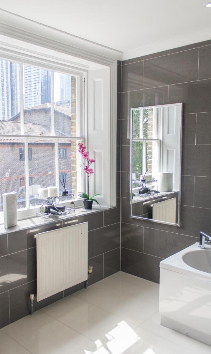 Suitetrails - Mansion House with Spacious Apartments close to Excel London and CanaryWharf
