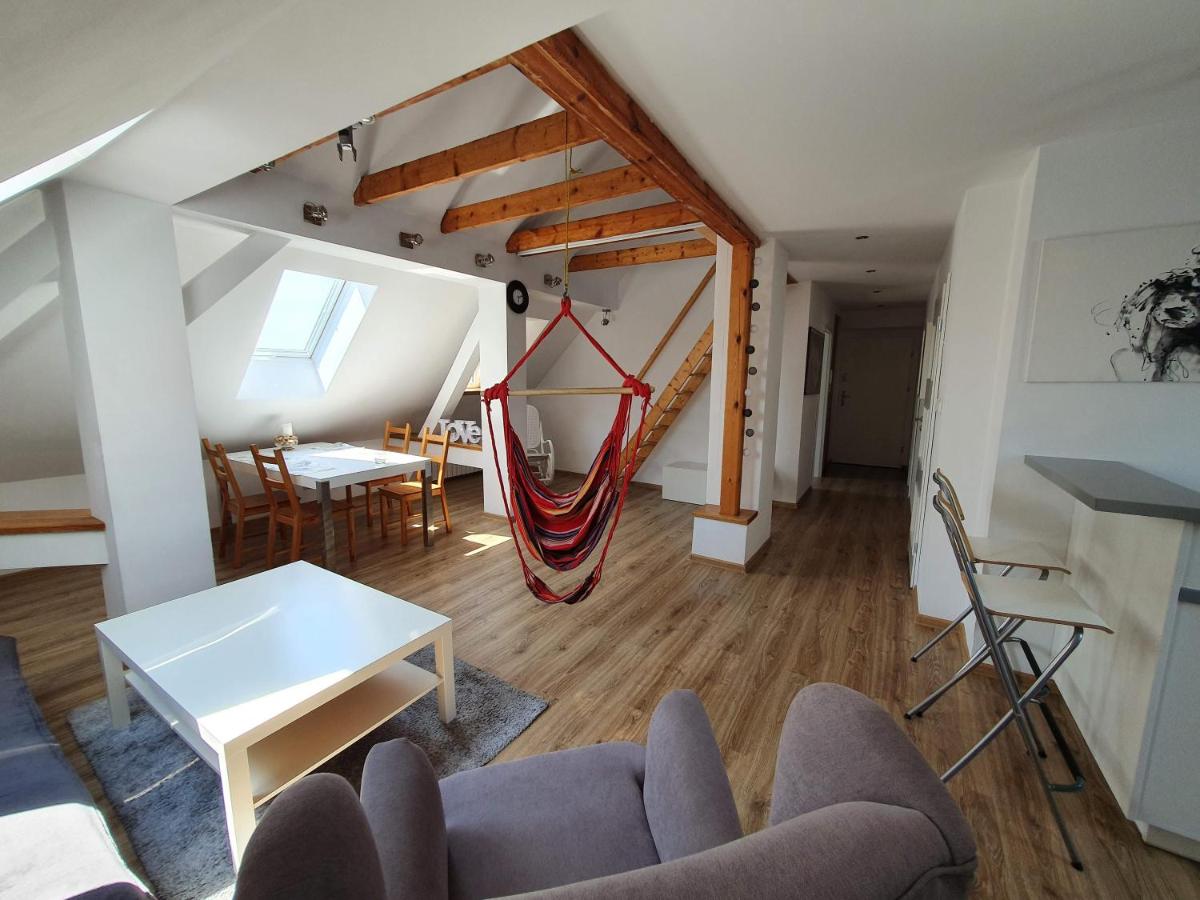 Apartament na poddaszu - Housity