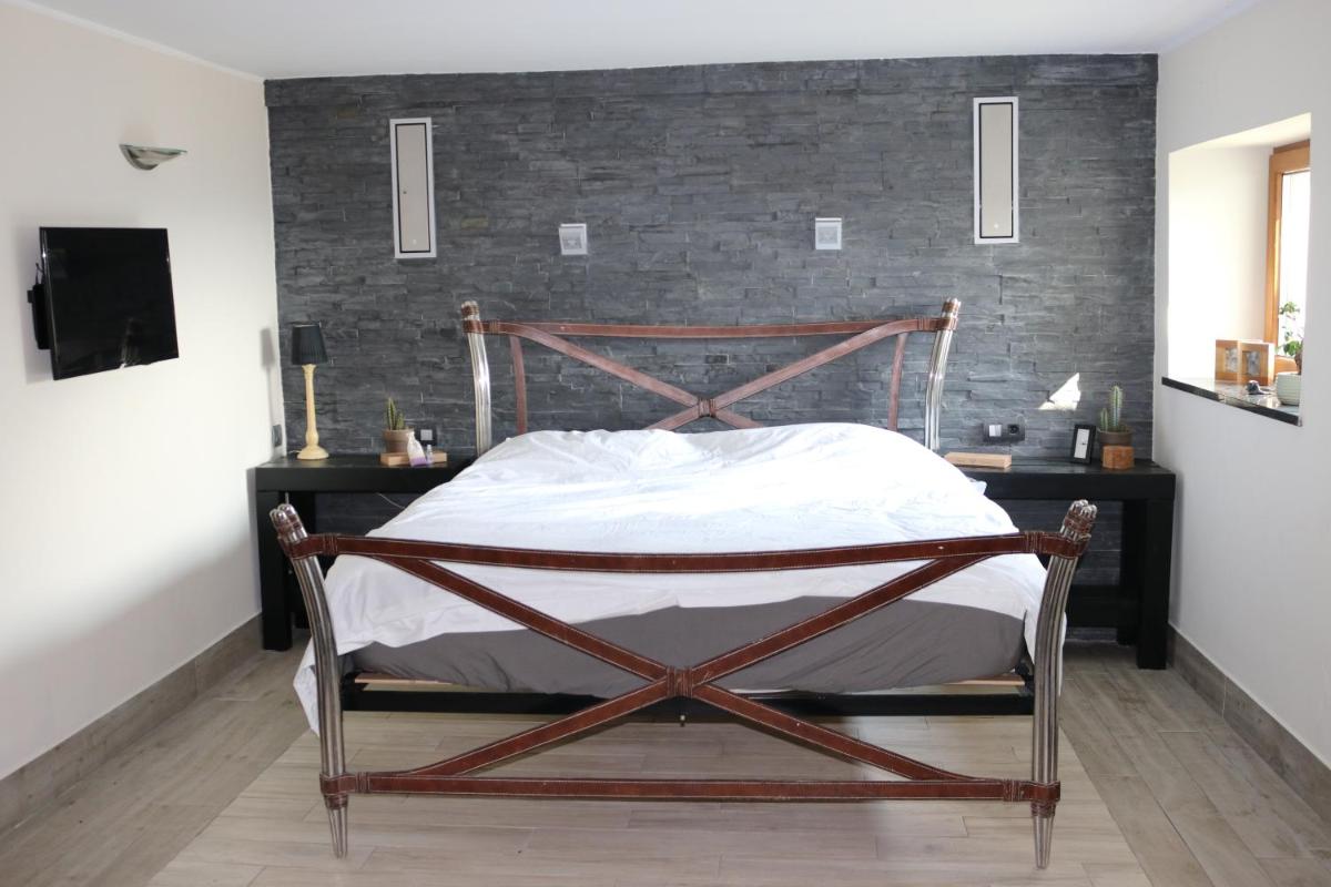 The Lodge - Housity
