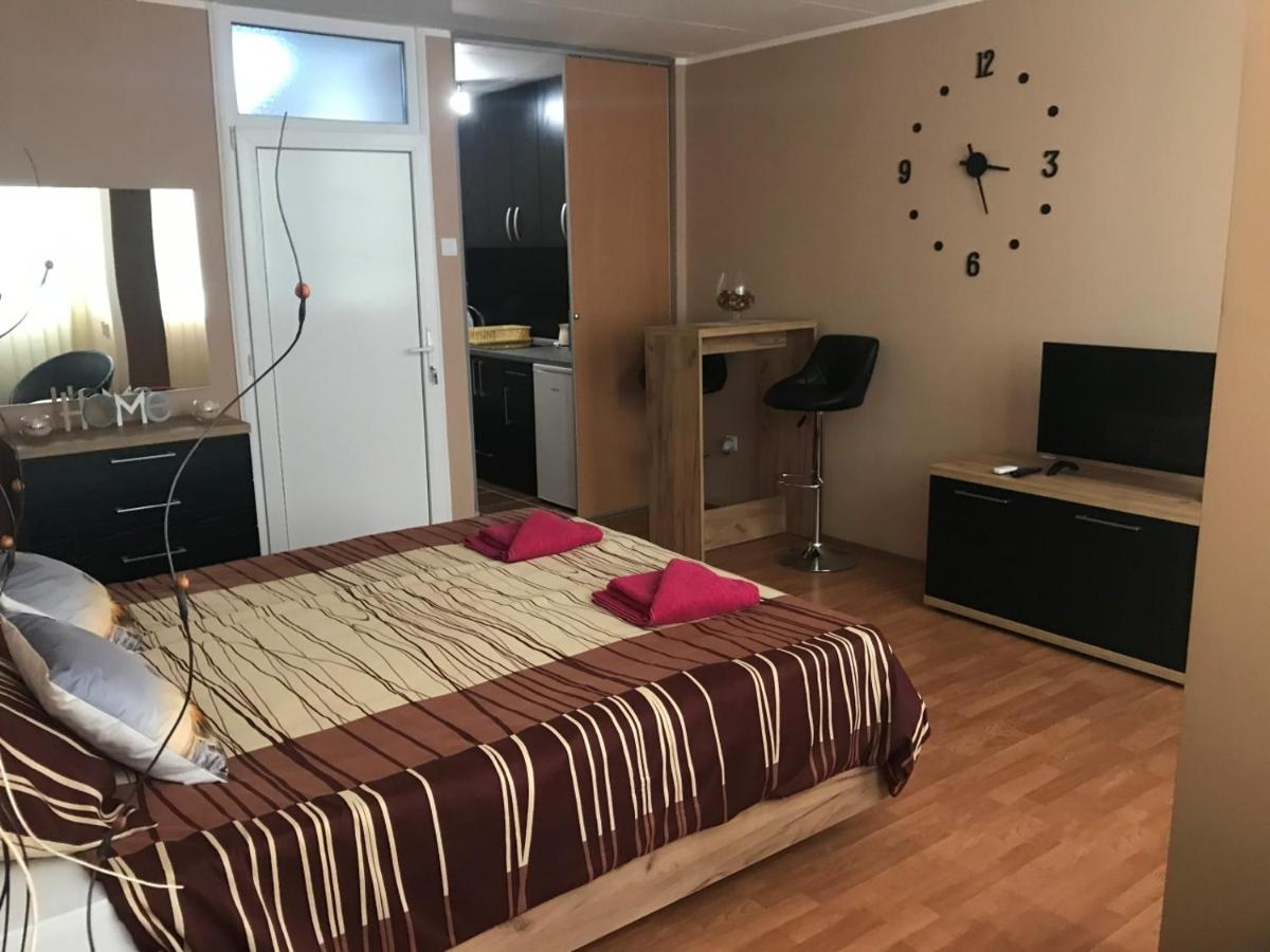 V&V Apartmani - Housity