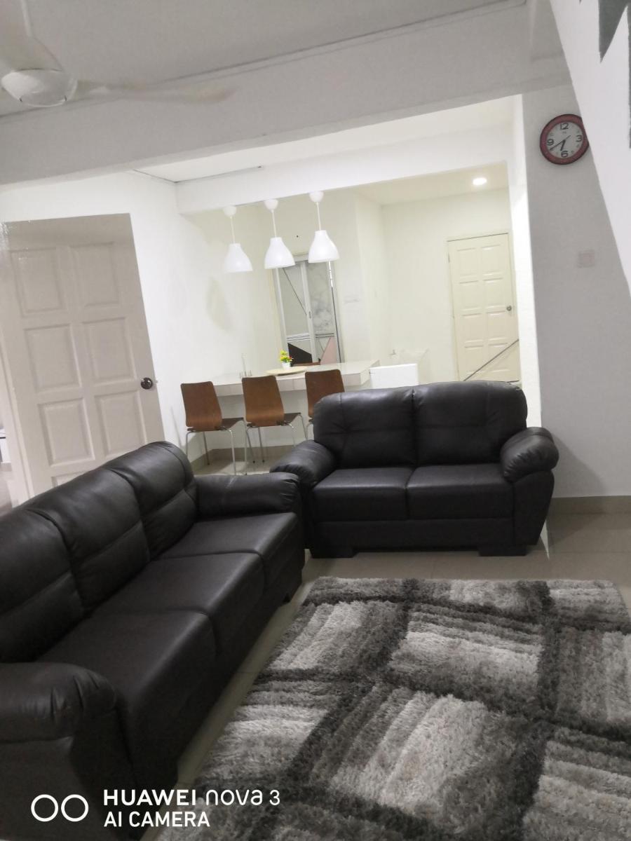 Abah 2 Room Homestay - Housity