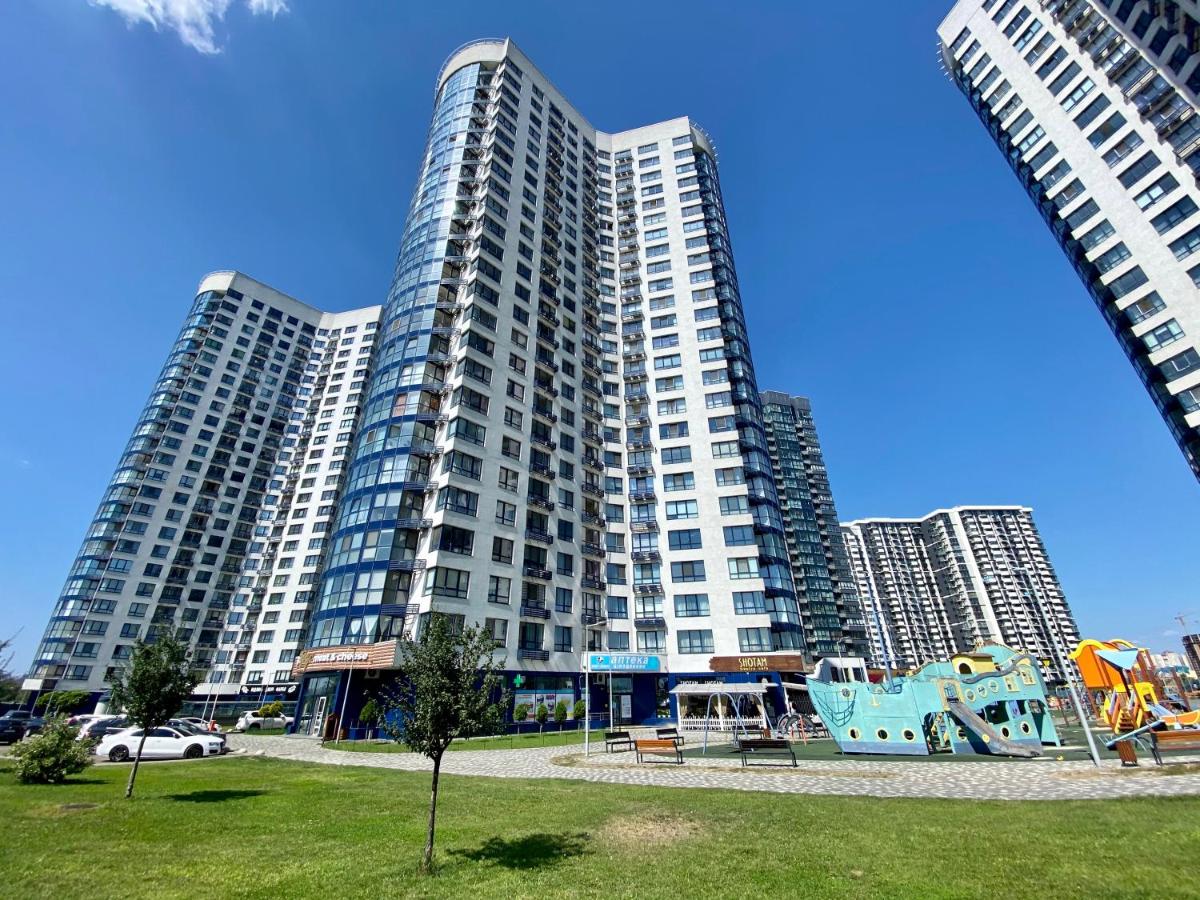 Suitetrails - Dnipro view Slavutich apartment