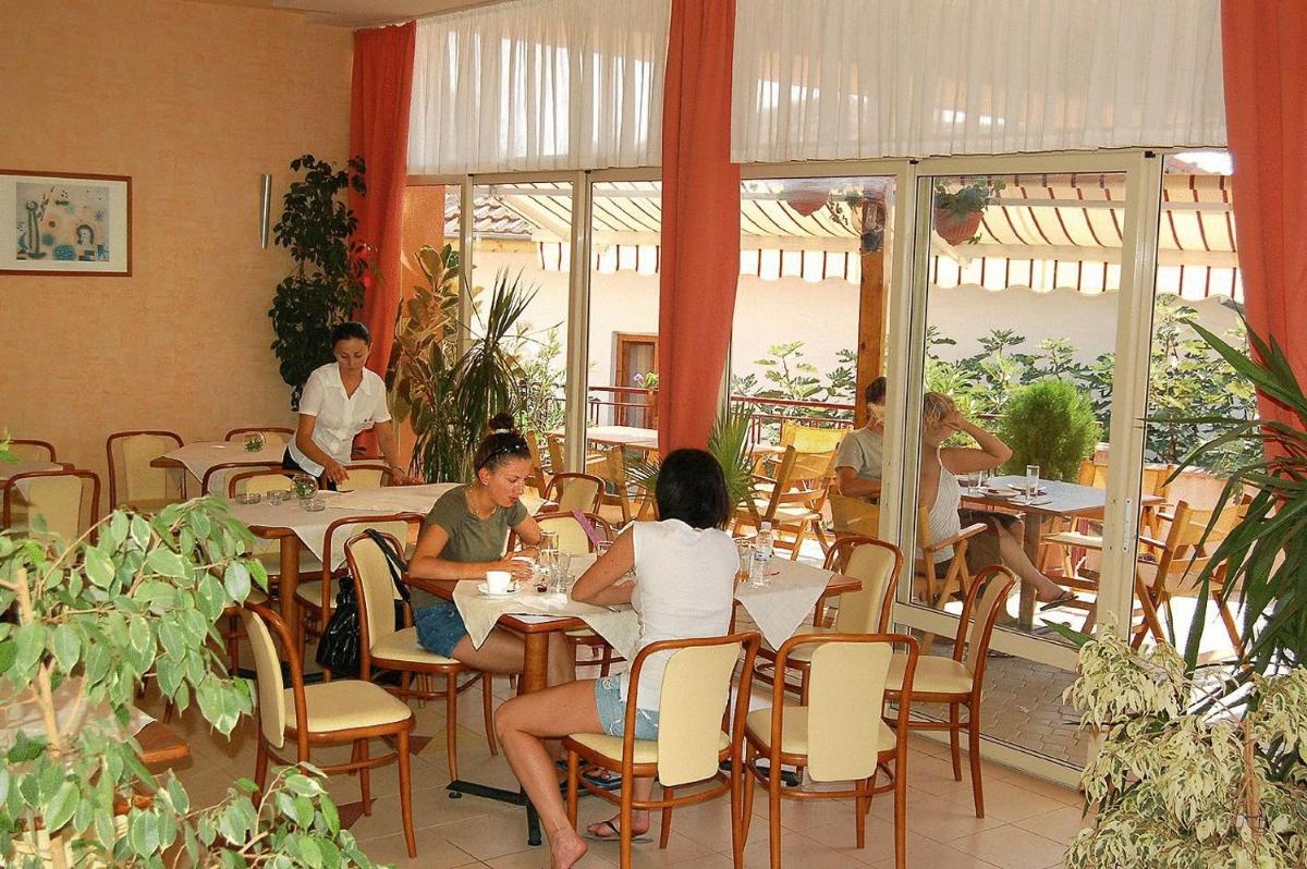 Sirena Hotel - Housity