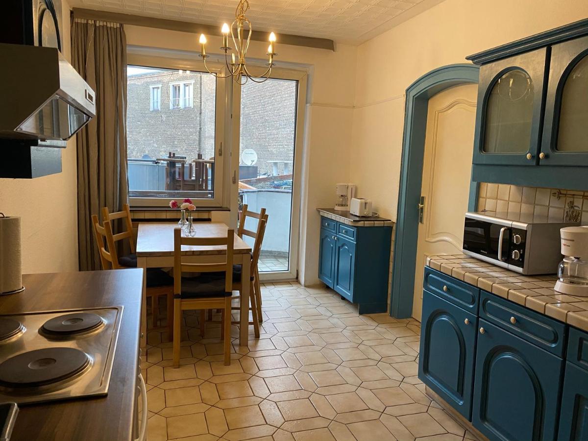 Central Shared Apartment, Friesenplatz - Hizvo