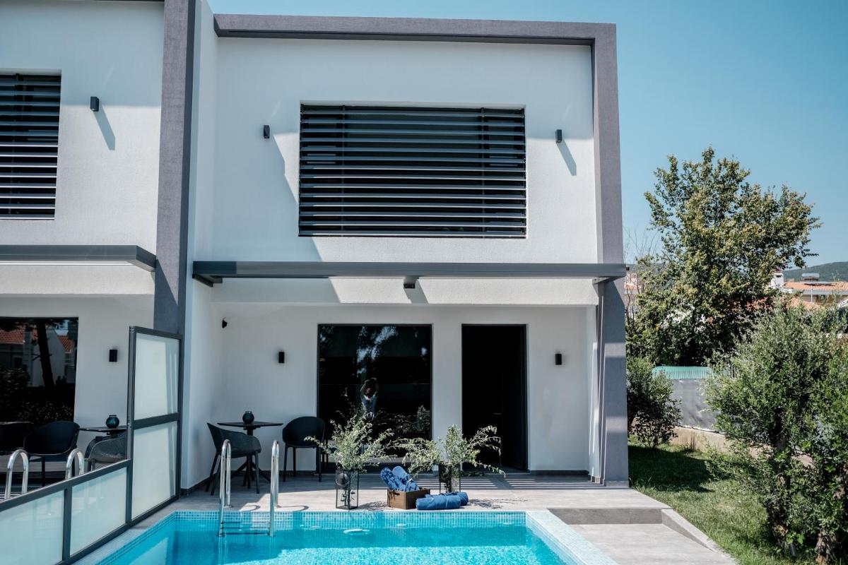 cobalt aqua - Housity