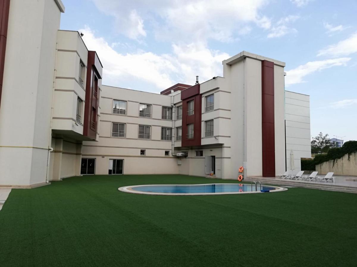 Tuna Hotel - Housity