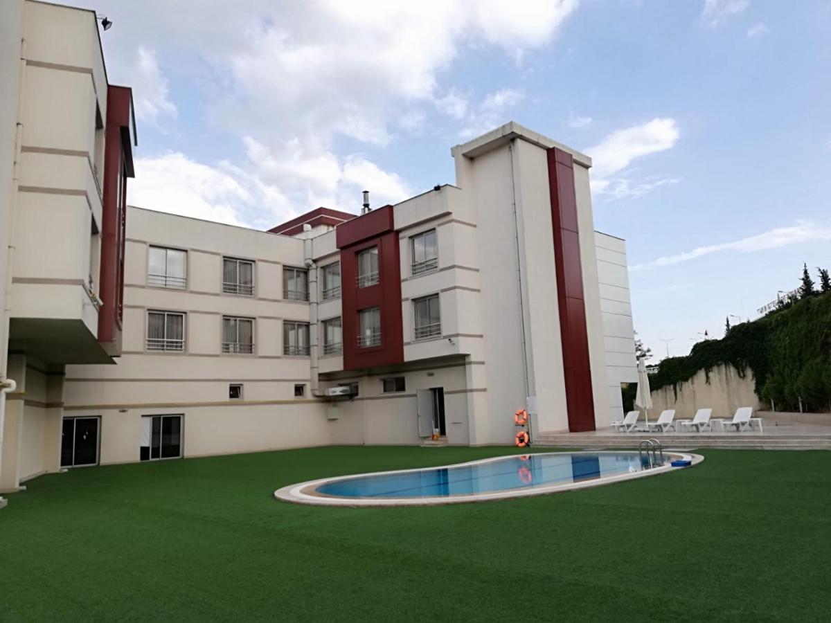 Tuna Hotel - Housity