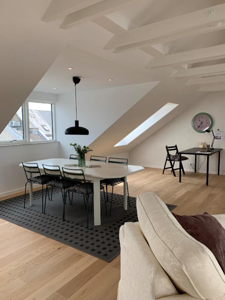 aday - Big 3 Bedroom Apartment - Heart of Aalborg - Housity