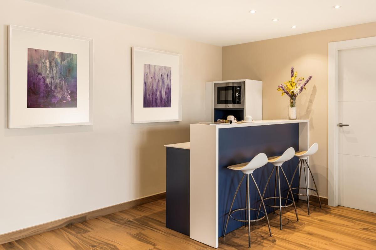 Una cocina o zona de cocina en Alanda Marbella Hotel & Wellness
