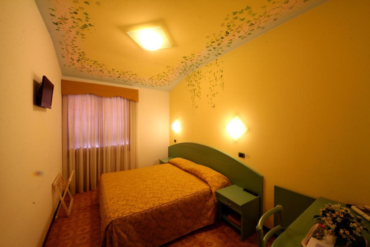 La Favorita Apricale B&B & Ristorante - Housity