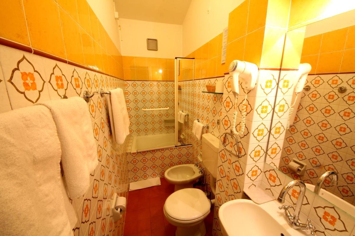 La Favorita Apricale B&B & Ristorante - Housity