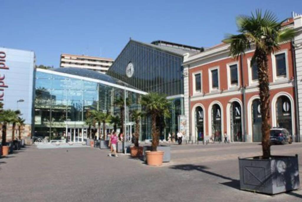 Sensacional Apartamento Junto a Palacio Real by Batuecas - Housity