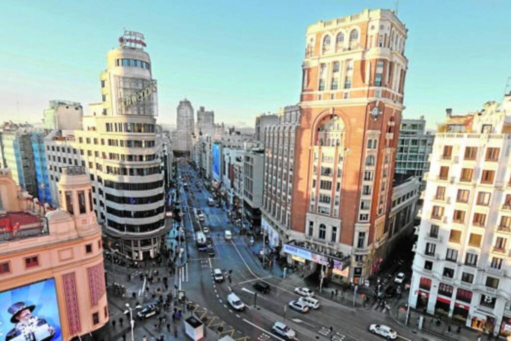Sensacional Apartamento Junto a Palacio Real by Batuecas - Housity