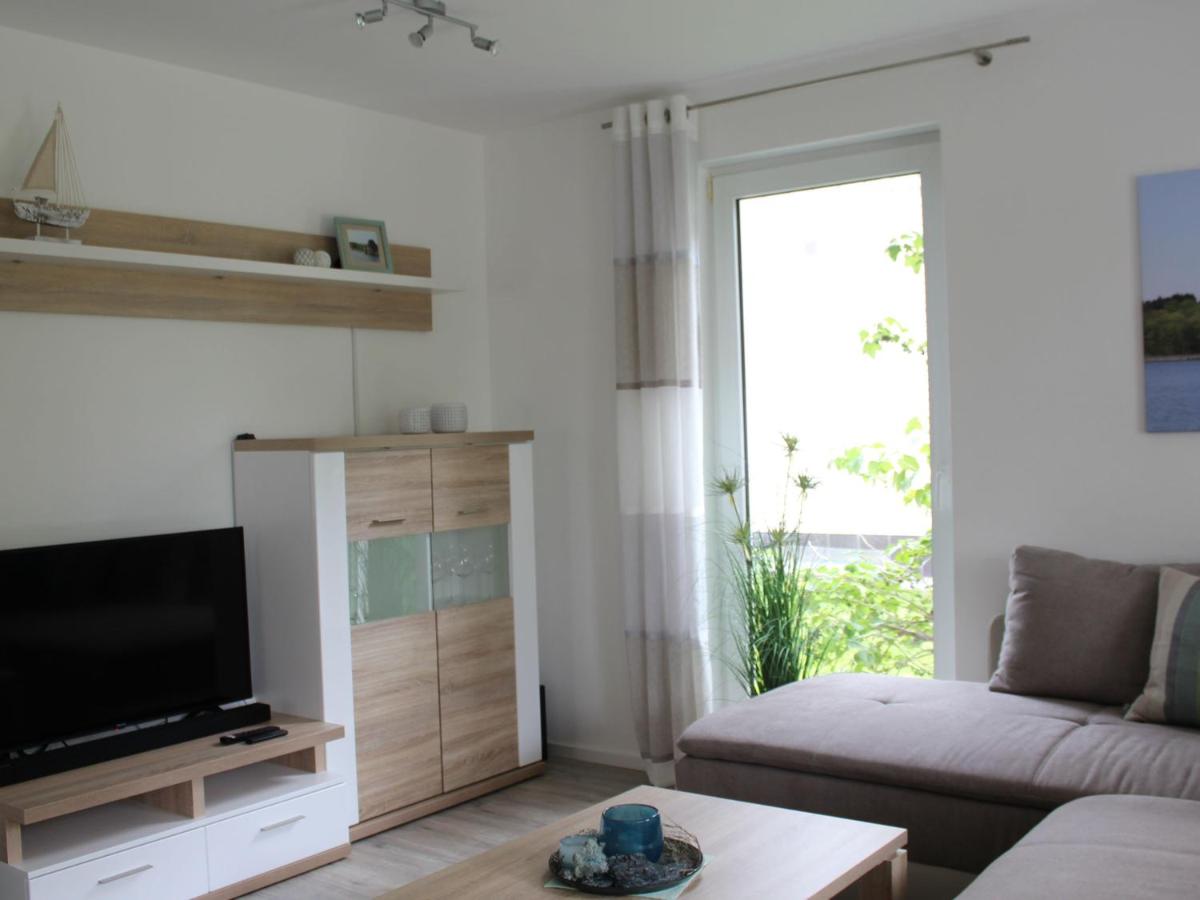 Ferienwohnungen am Seeufer - Housity