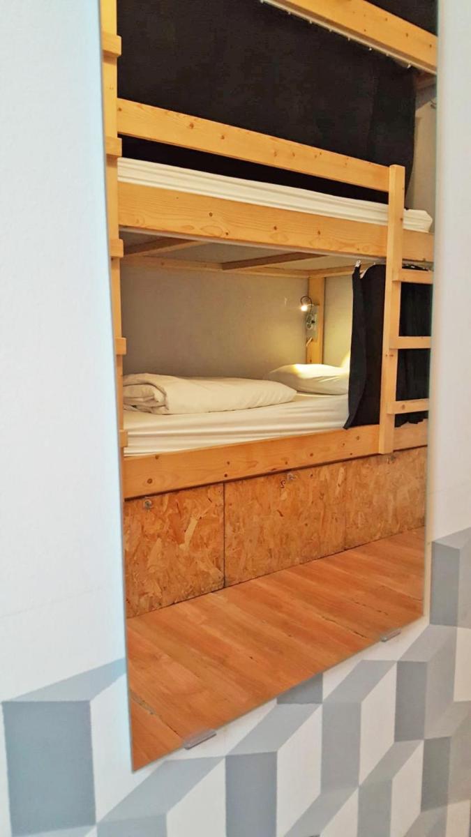 Lookout Lisbon Hostel - Housity