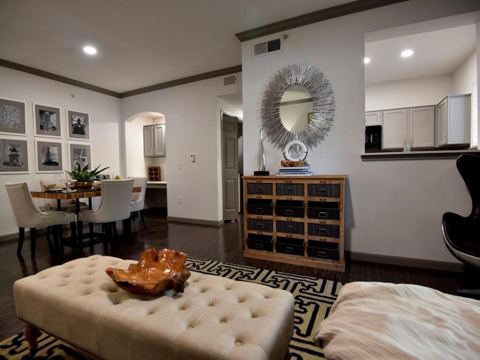 Lavish Apartment near Houston Medical Centre - Housity