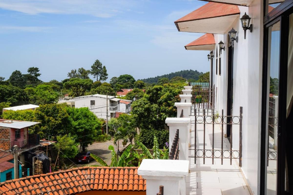 Vista Los Volcanes Hotel y Restaurante - Housity
