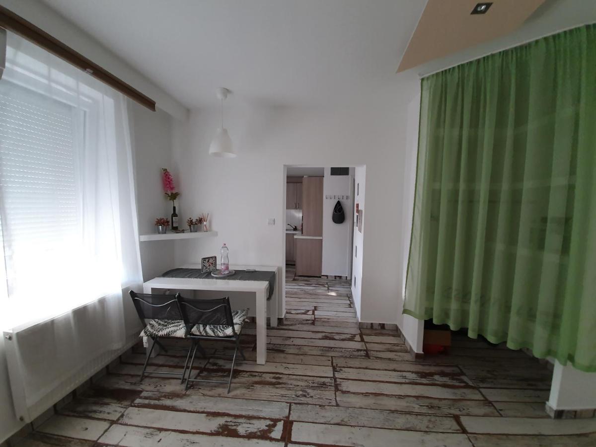 Cozy apartment in the heart of Kecskemet - Housity