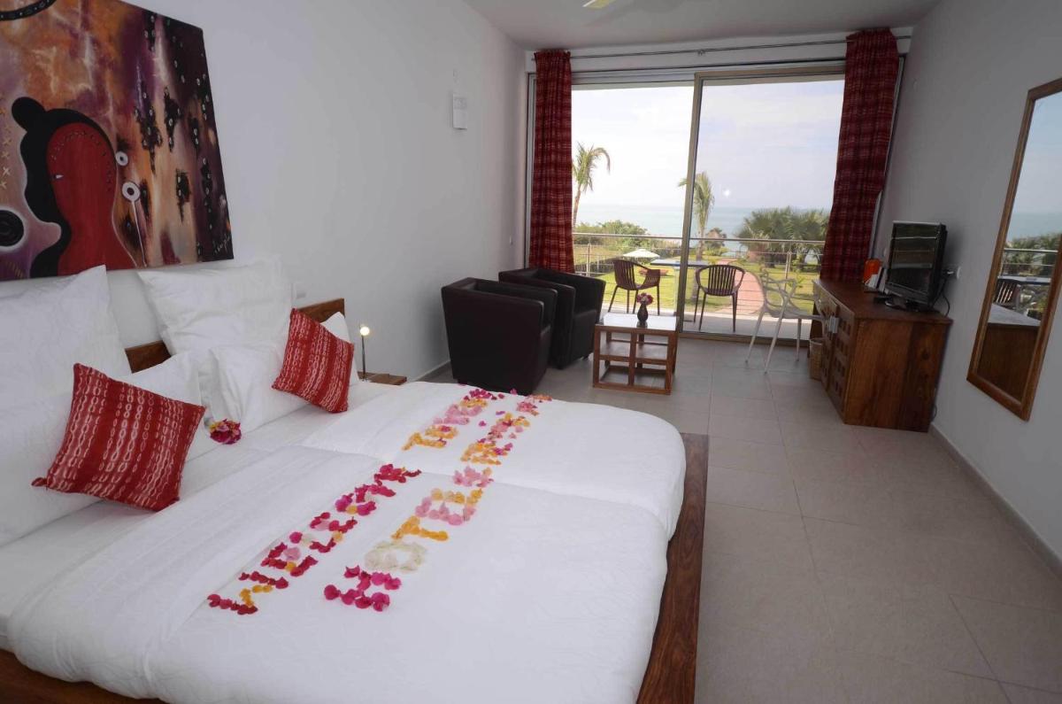 Leo's Beach Hotel - Adults Only - Housity