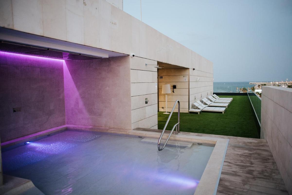 Piscina en o cerca de Hotel Neptuno Playa & Spa