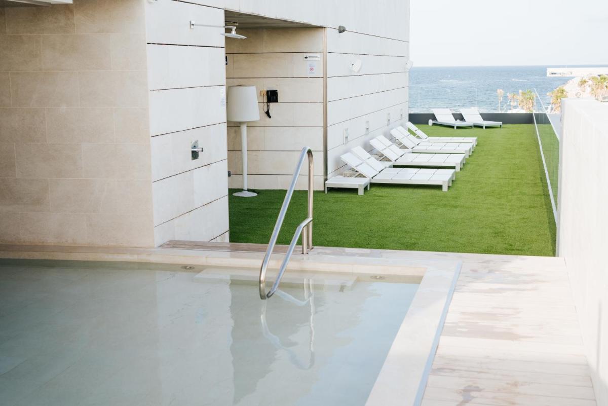 Piscina en o cerca de Hotel Neptuno Playa & Spa
