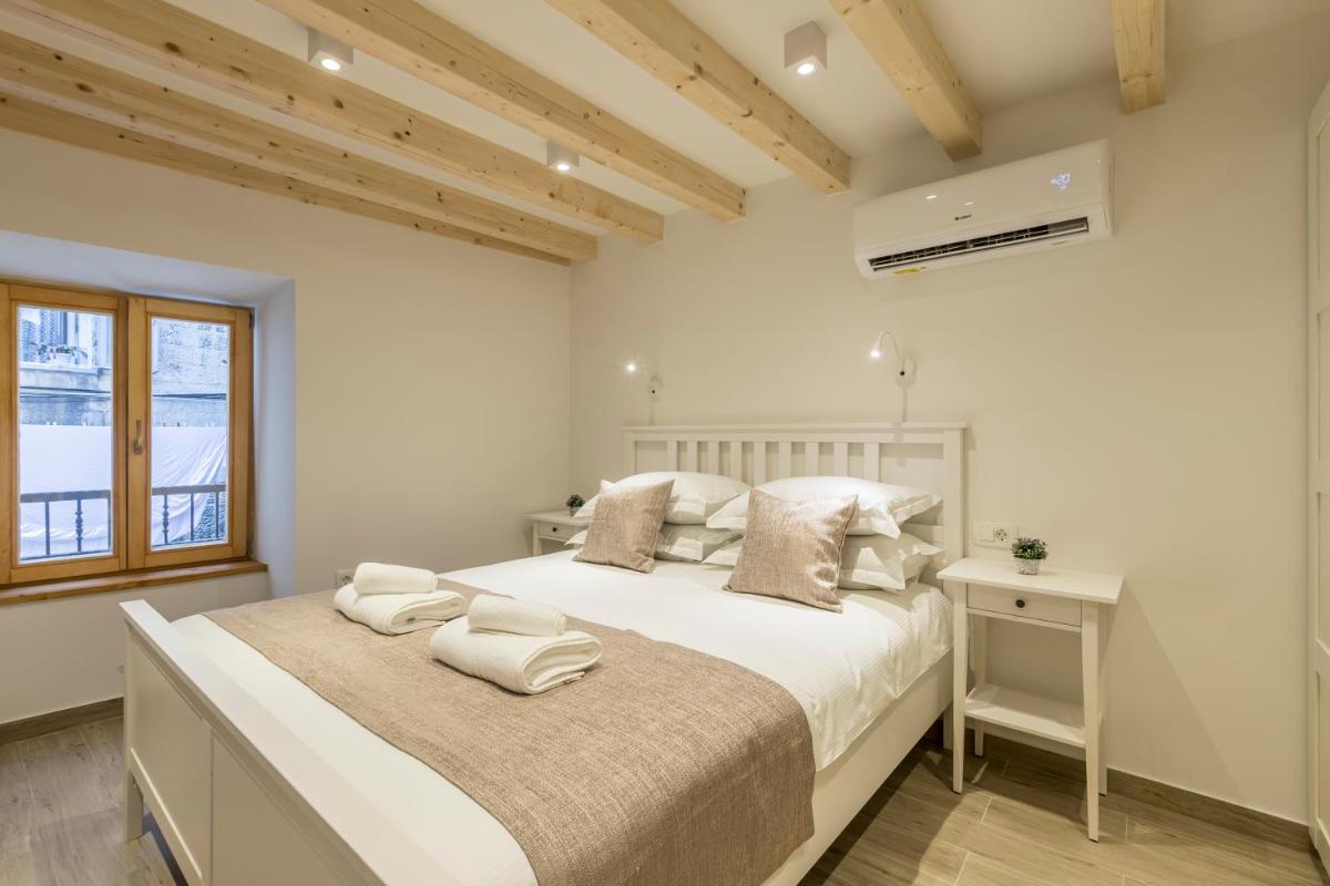 Cosmijeva Luxury Rooms - Housity