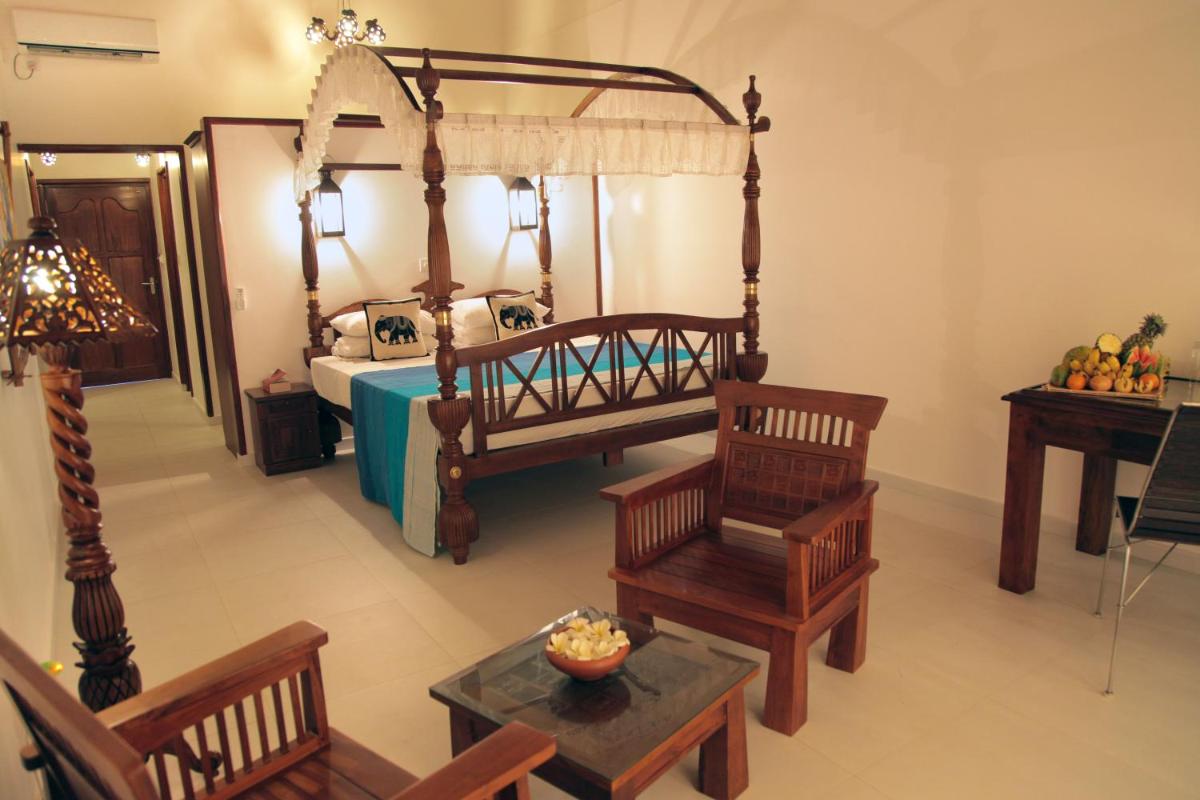Wunderbar Beach Hotel - Housity