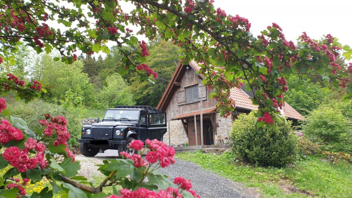 Jagdhaus in der Rhön in völliger Alleinlage - Housity