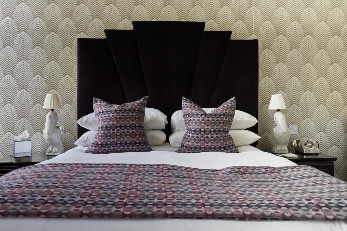 Angel Hotel - Housity