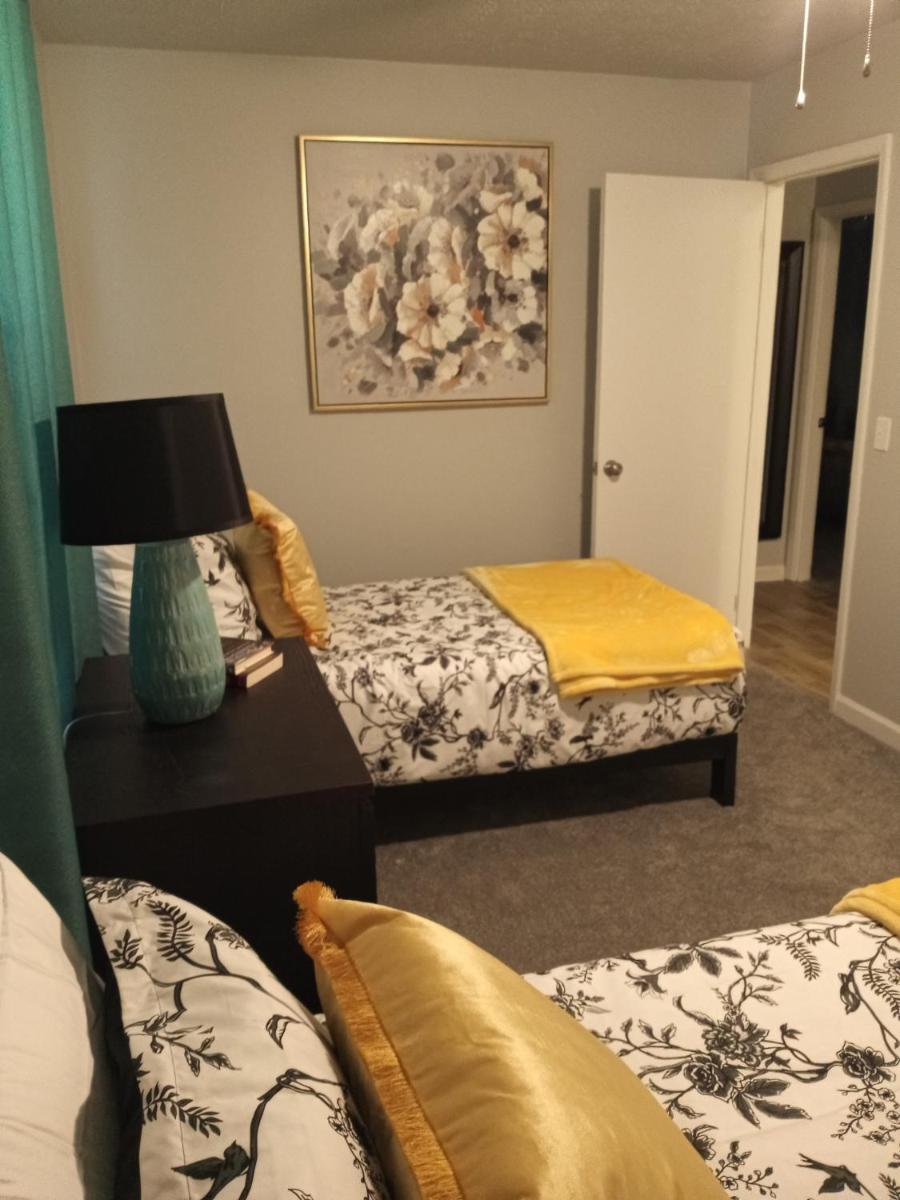 Modern Suburban Ranch - Housity