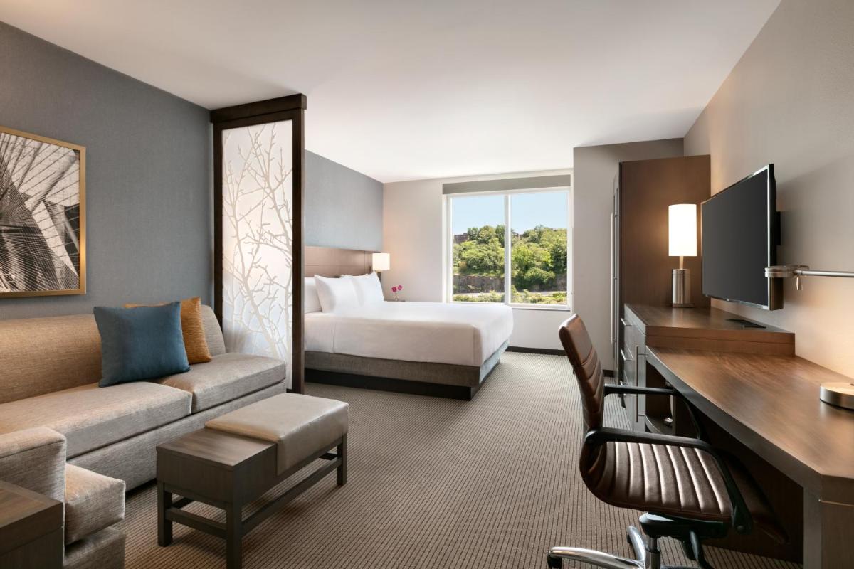 Hyatt Place Fort Lee/George Washington Bridge - Housity