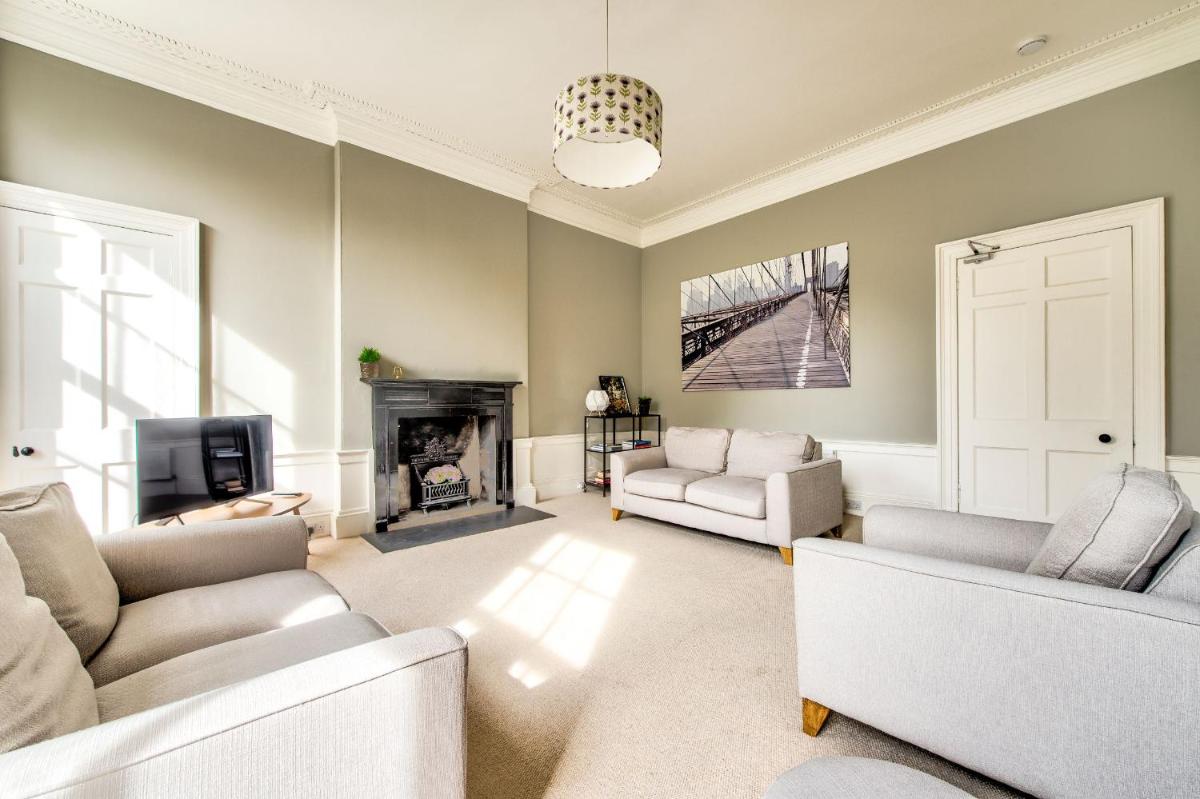 JOIVY Bright & Spacious Apt in Stockbridge - Housity