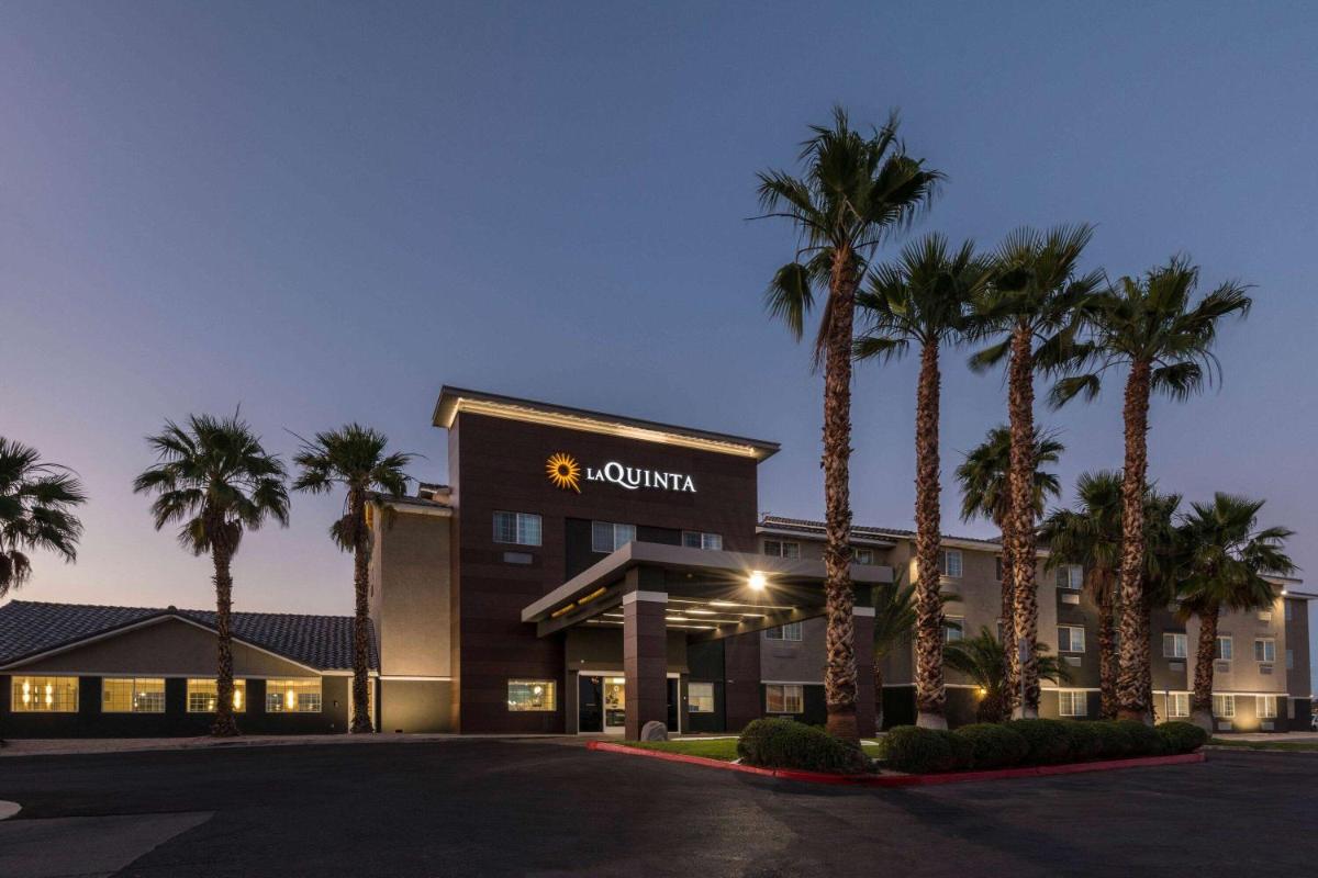 La Quinta Inn & Suites by Wyndham Las Vegas Nellis - Housity