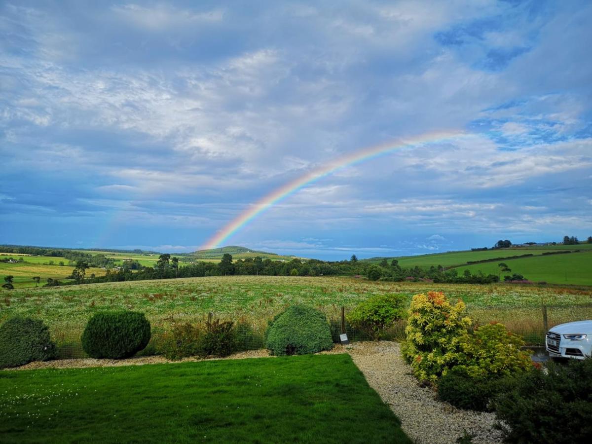 Hillhaven Bed &Breakfast - Housity