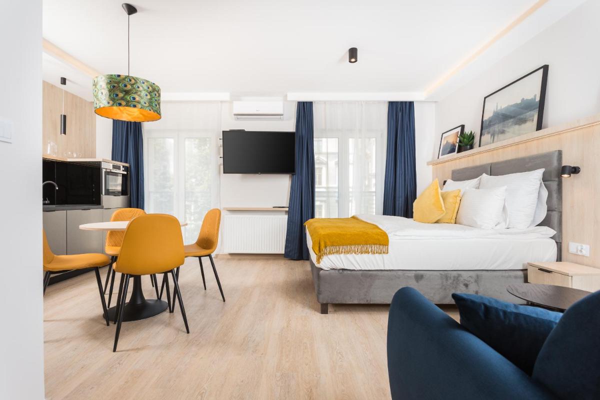 InPoint Apartments G11 near Old Town & Kazimierz District & Parking Option - Housity