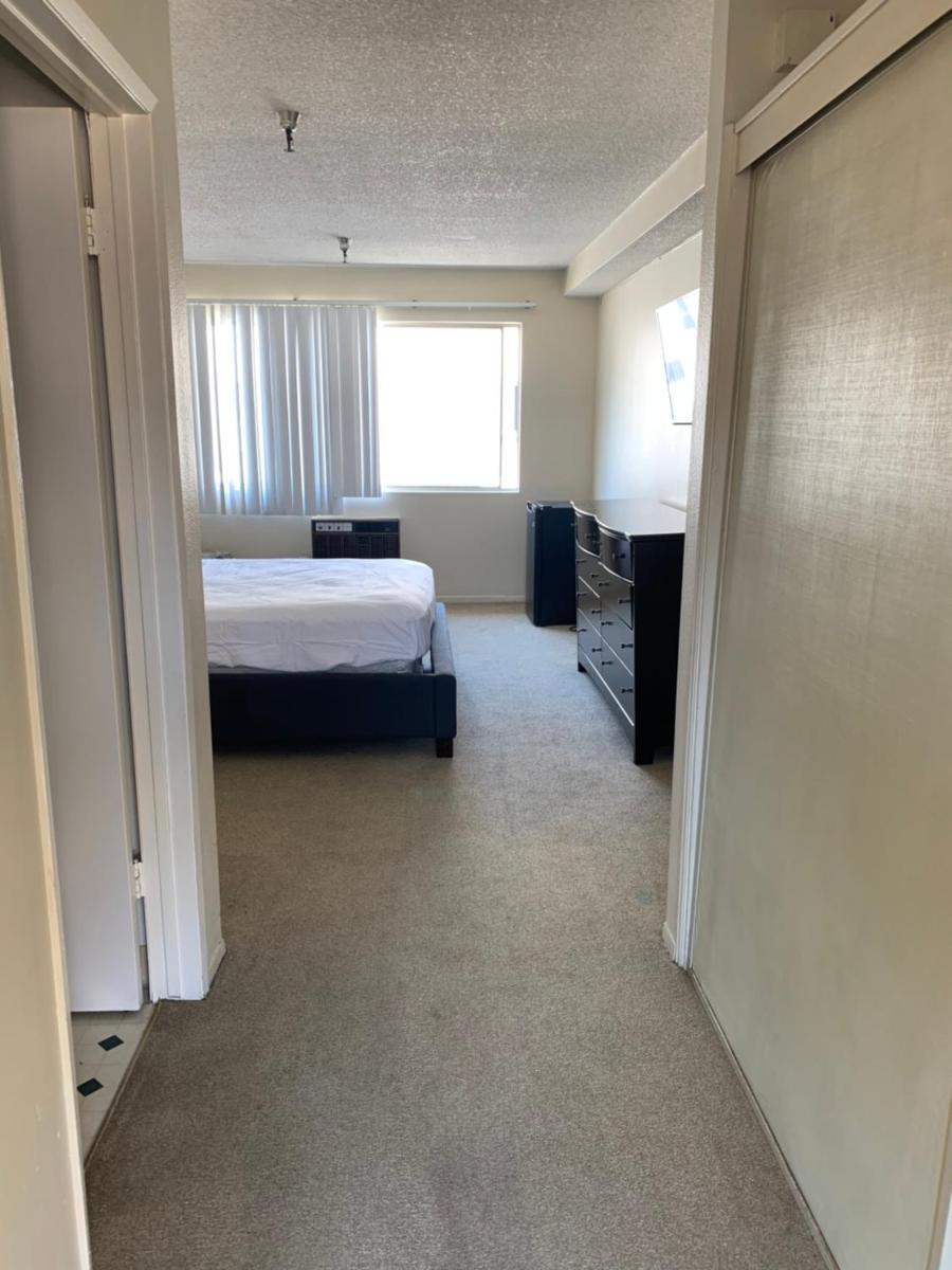 Steps away from Beverly Hills Unit-C12 - Housity