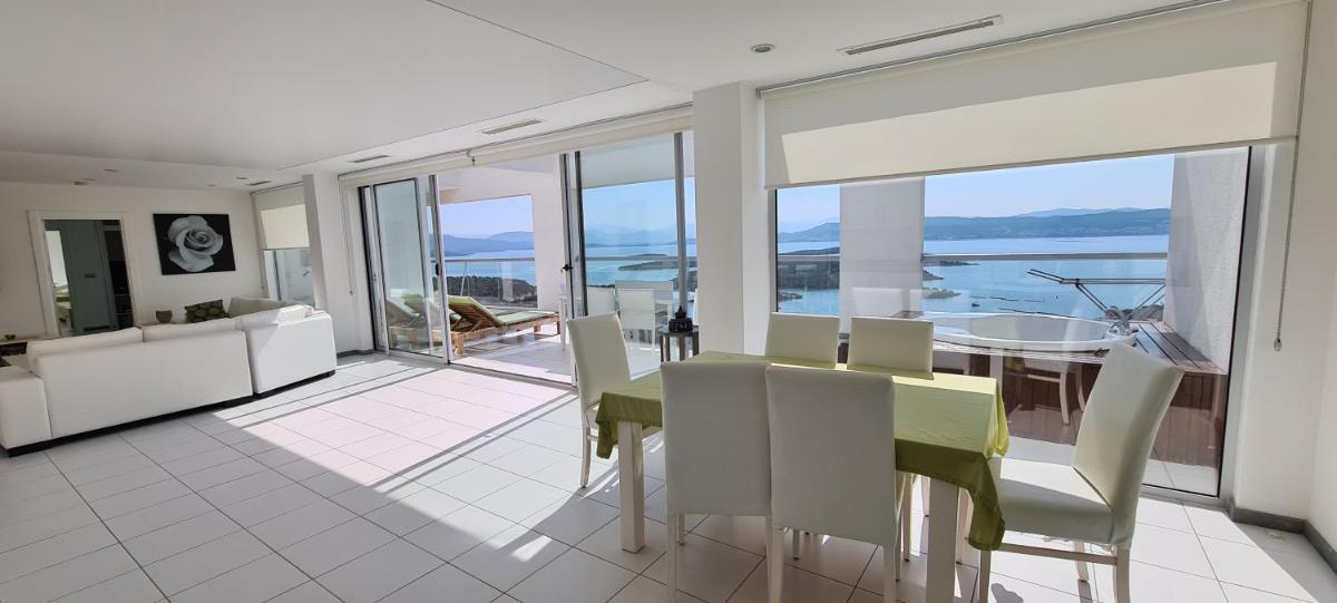 Penthouse Horizon Sky - Housity