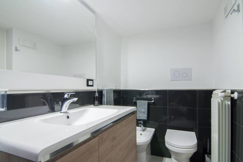 HH SELECTION Emiro - Housity